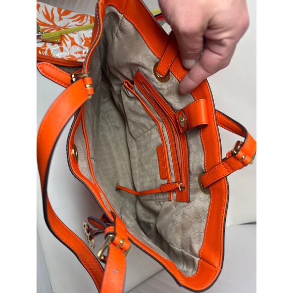 Michael Kors Jet Set Travel Tote Orange with matching cosmetic bag. Nice Cond! - Picture 4 of 10
